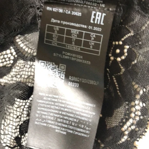 Guess Lace Blouse (Size Small) NWT - Picture 9 of 11